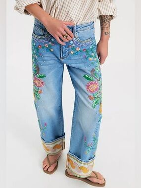 Driftwood Gardenia Cuffed Barrel Jeans size 26